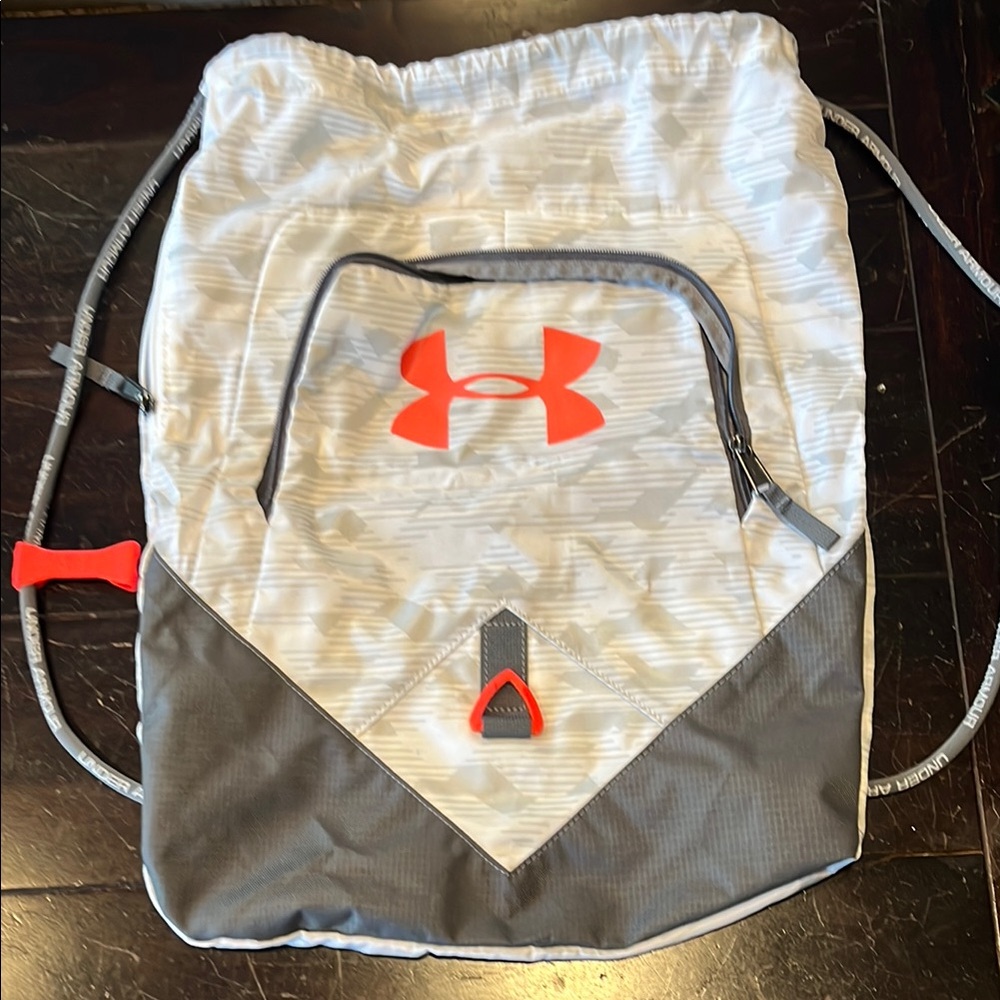 NWOT Under Armour White and Gray Backpack w/Drawstring Closure, neon coral logo
